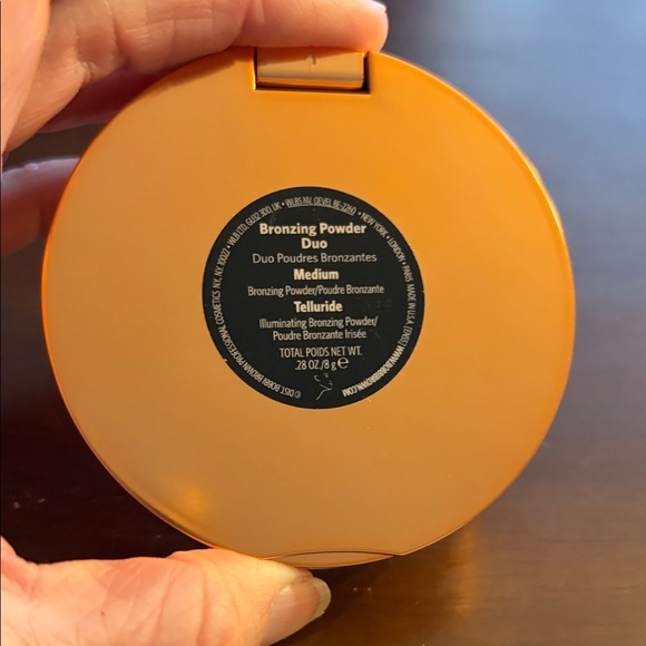 Bobbi Brown Dual-Tone Compact - Warm Peach and Soft Tan - Picture 3 of 3